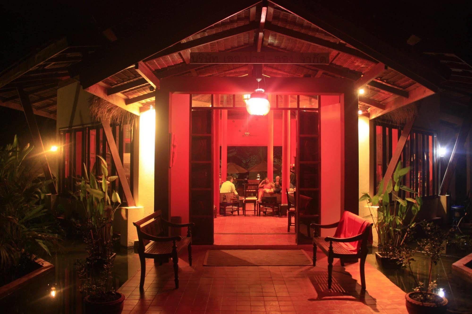 Le Passe-Temps Hotel Tha Lane Bay Exterior photo