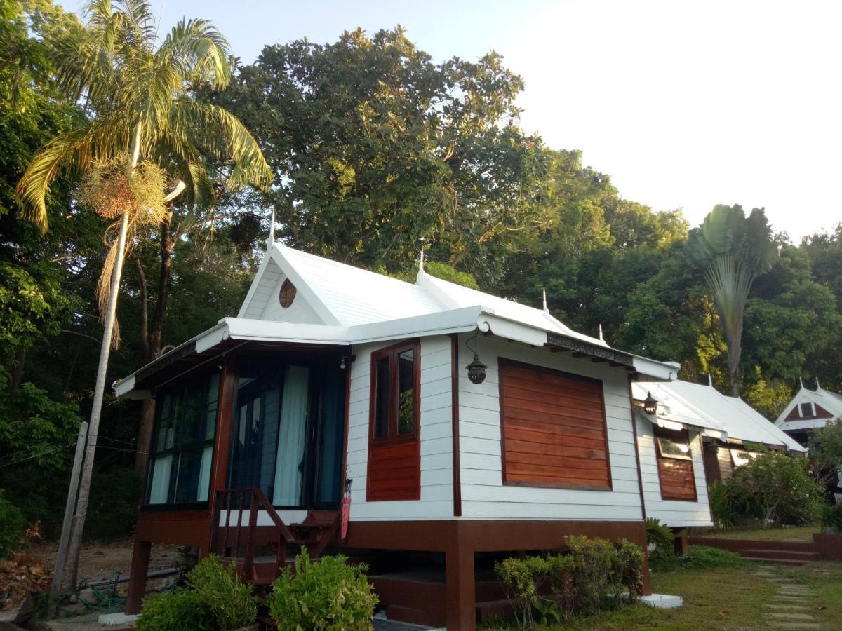 Le Passe-Temps Hotel Tha Lane Bay Exterior photo